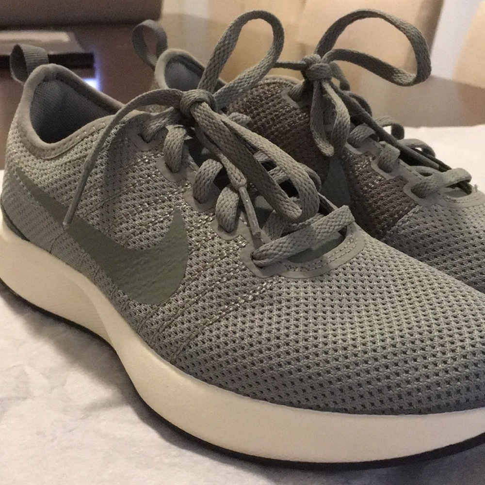 NIKE🔥 DUALTONE RACER SNEAKERS NWOT